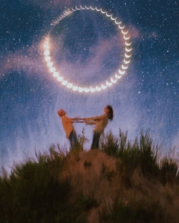 Moon circle